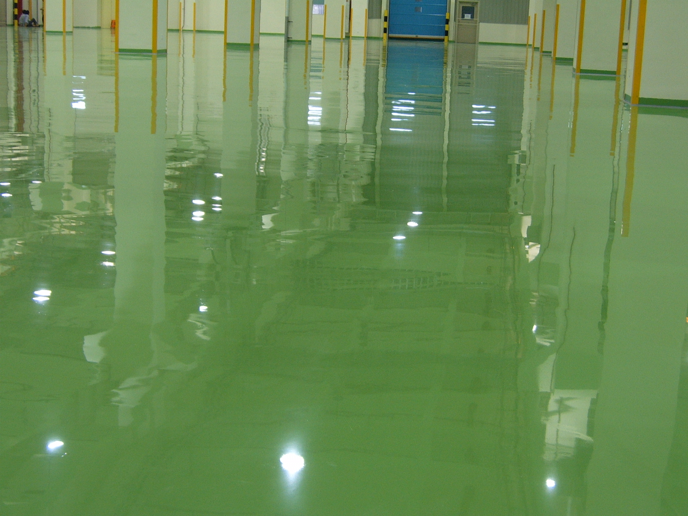Self-leveling epoxy floor paint - 2.JPG